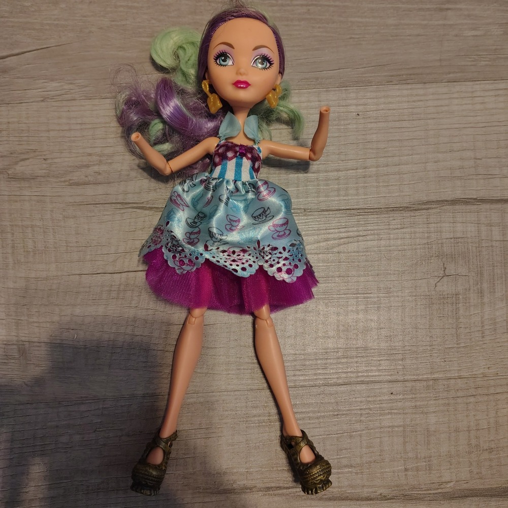 Mattel Ever After High Madeline Hatter Hat-Tastic Party Doll Missing Hands